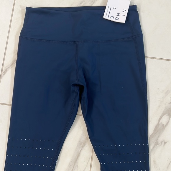 Nimble Activewear swift reflective 7/8 tight - Picture 2 of 5